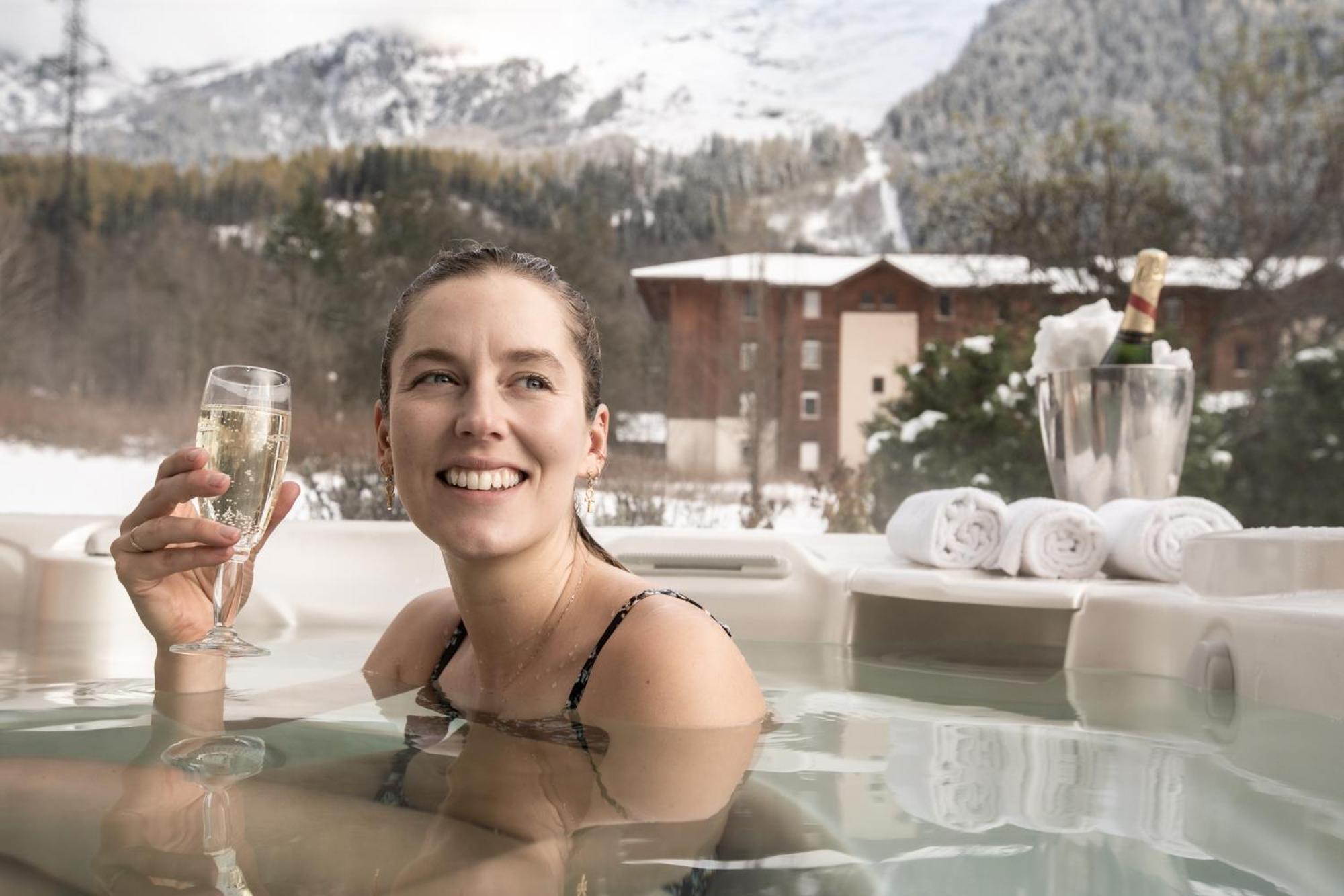 Tiki Lodge - Hot Tub & Sauna Chamonix Zewnętrze zdjęcie